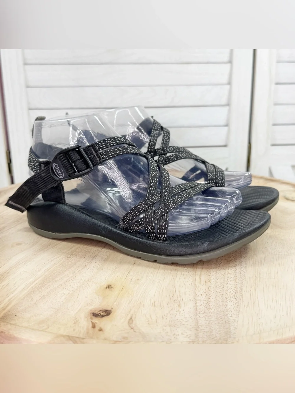Chaco ZX/1 Hugs & Kisses EcoTread Strappy Sandals Black White Flecked Big Kids 4